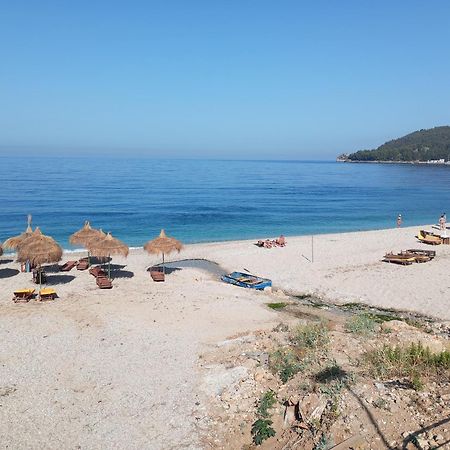 Natural Hostel Himare Bagian luar foto