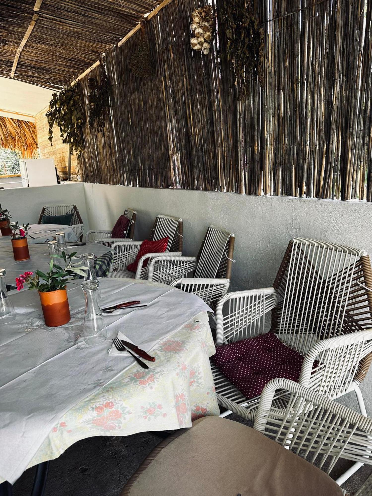 Natural Hostel Himare Bagian luar foto