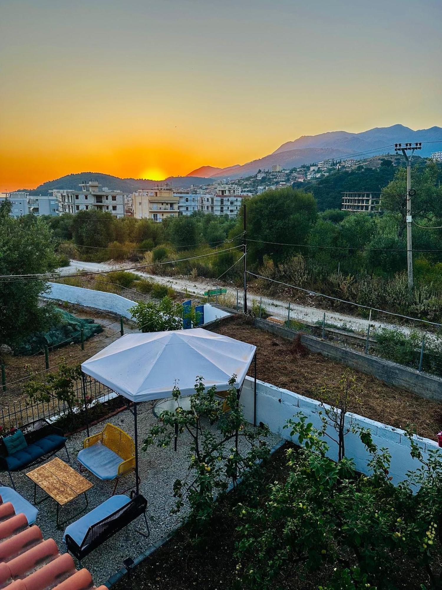 Natural Hostel Himare Bagian luar foto