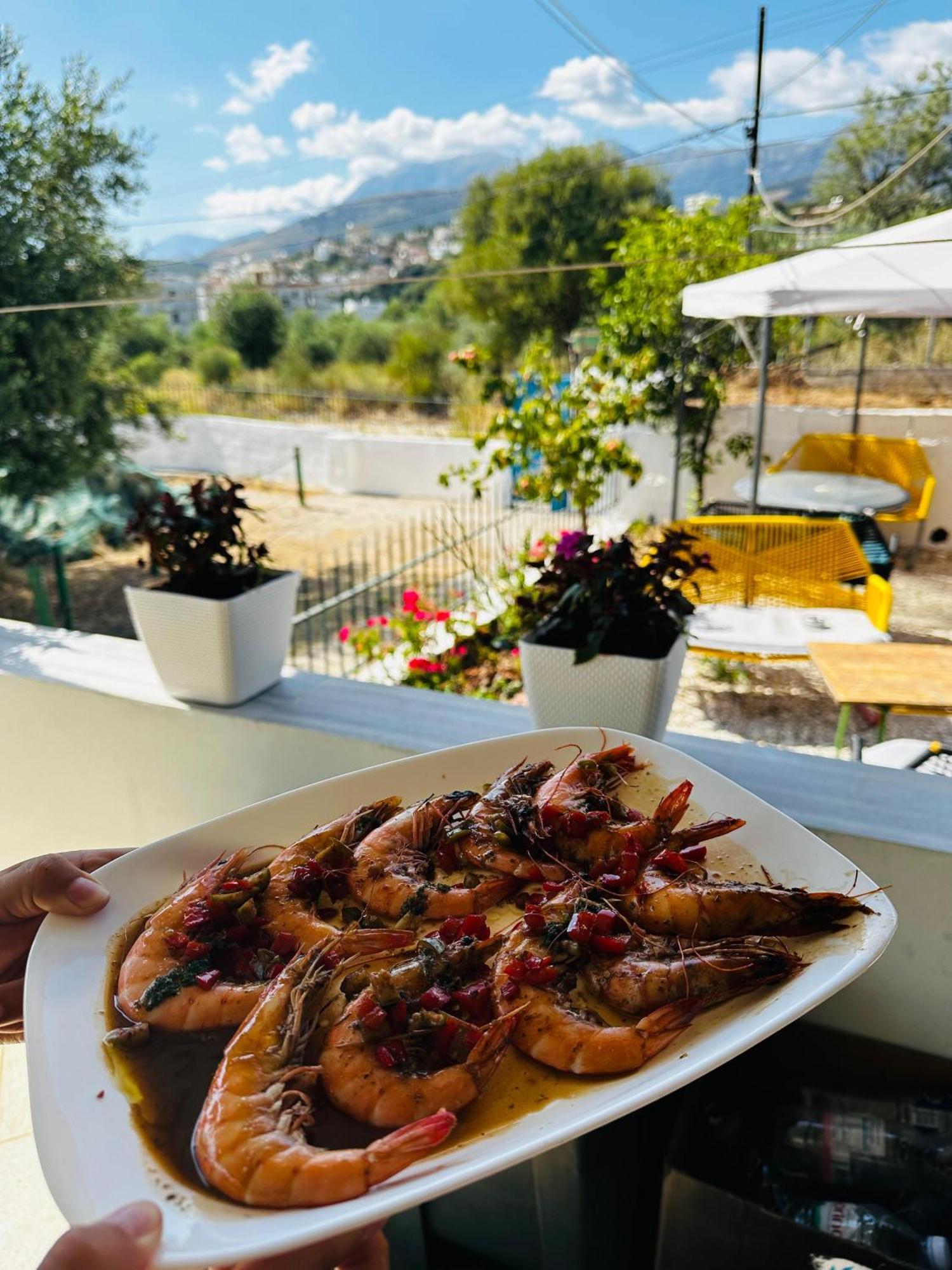 Natural Hostel Himare Bagian luar foto