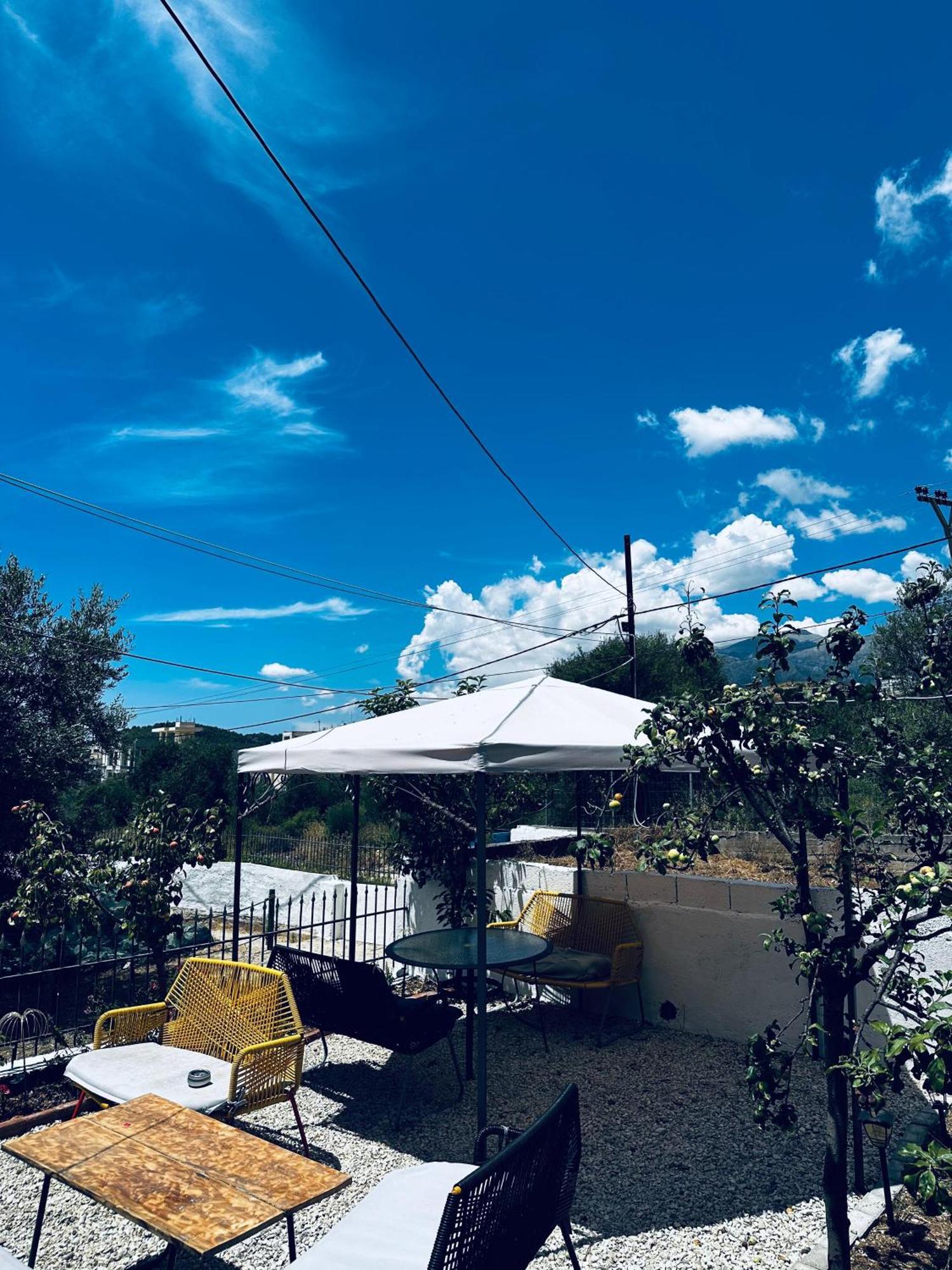Natural Hostel Himare Bagian luar foto
