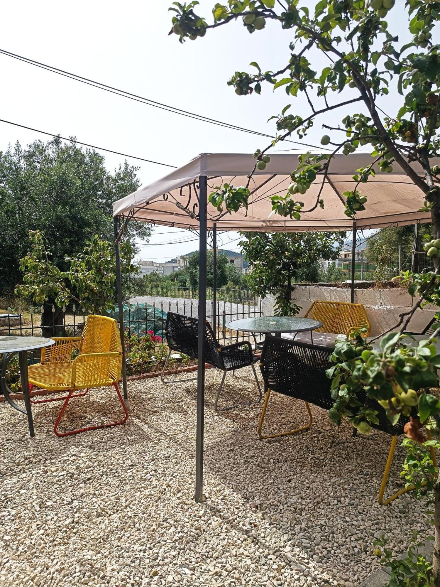 Natural Hostel Himare Bagian luar foto