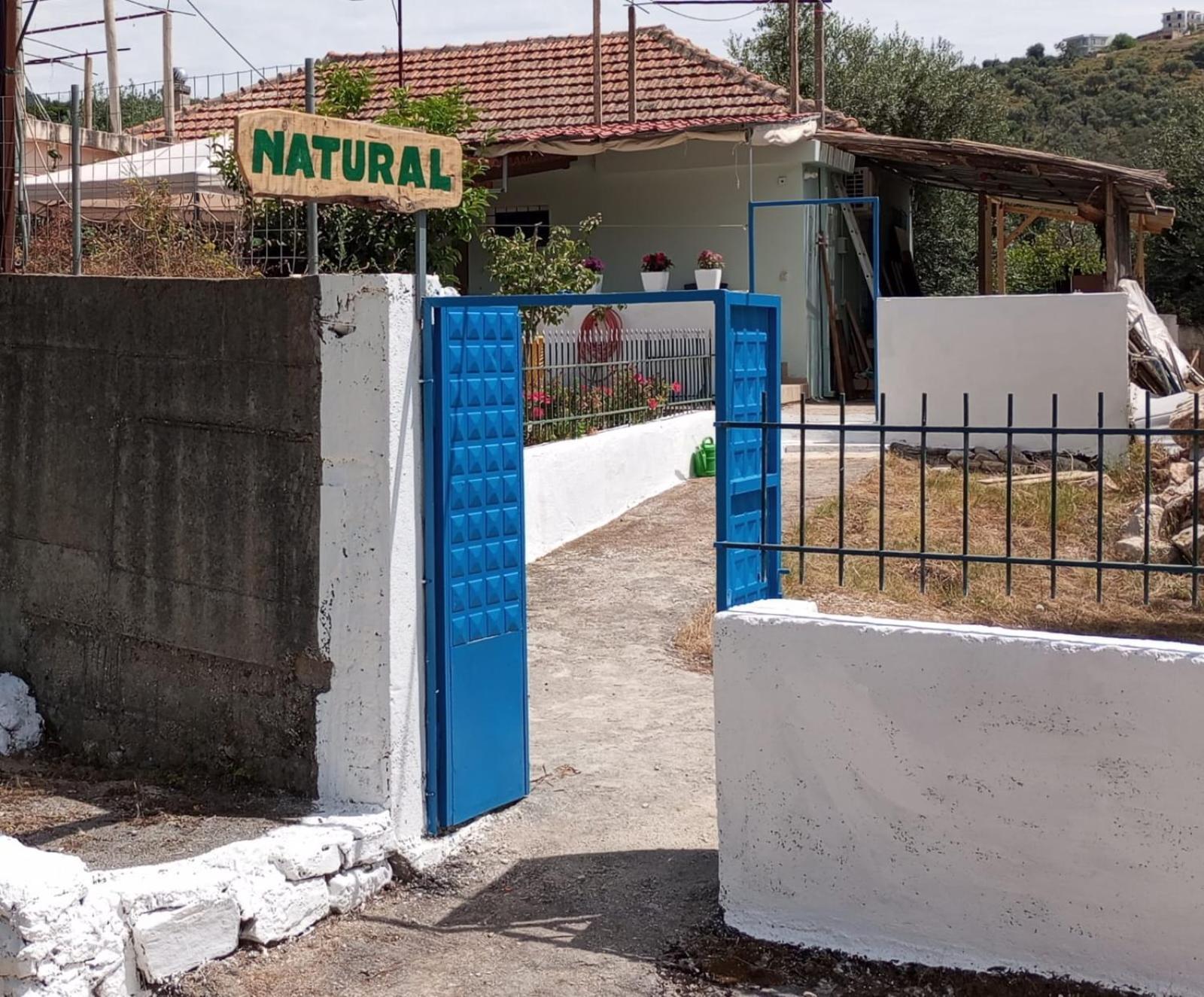 Natural Hostel Himare Bagian luar foto